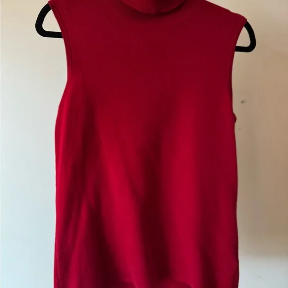 Sleeveless Red Turtleneck Top - Picture 2 of 5